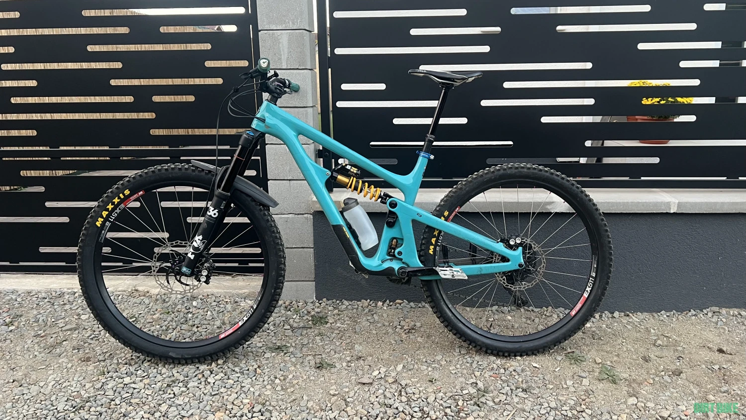 4. Yeti sb150 2022 Marime L