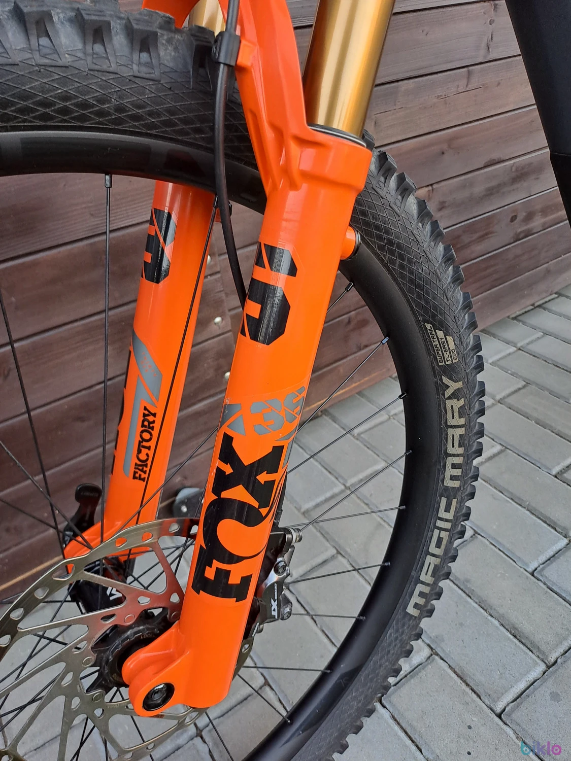 2. Zánovní TOP enduro kolo Cube Stereo / velikost L / Bez škrábanců, málo jeté / Komplet FOX po repasu