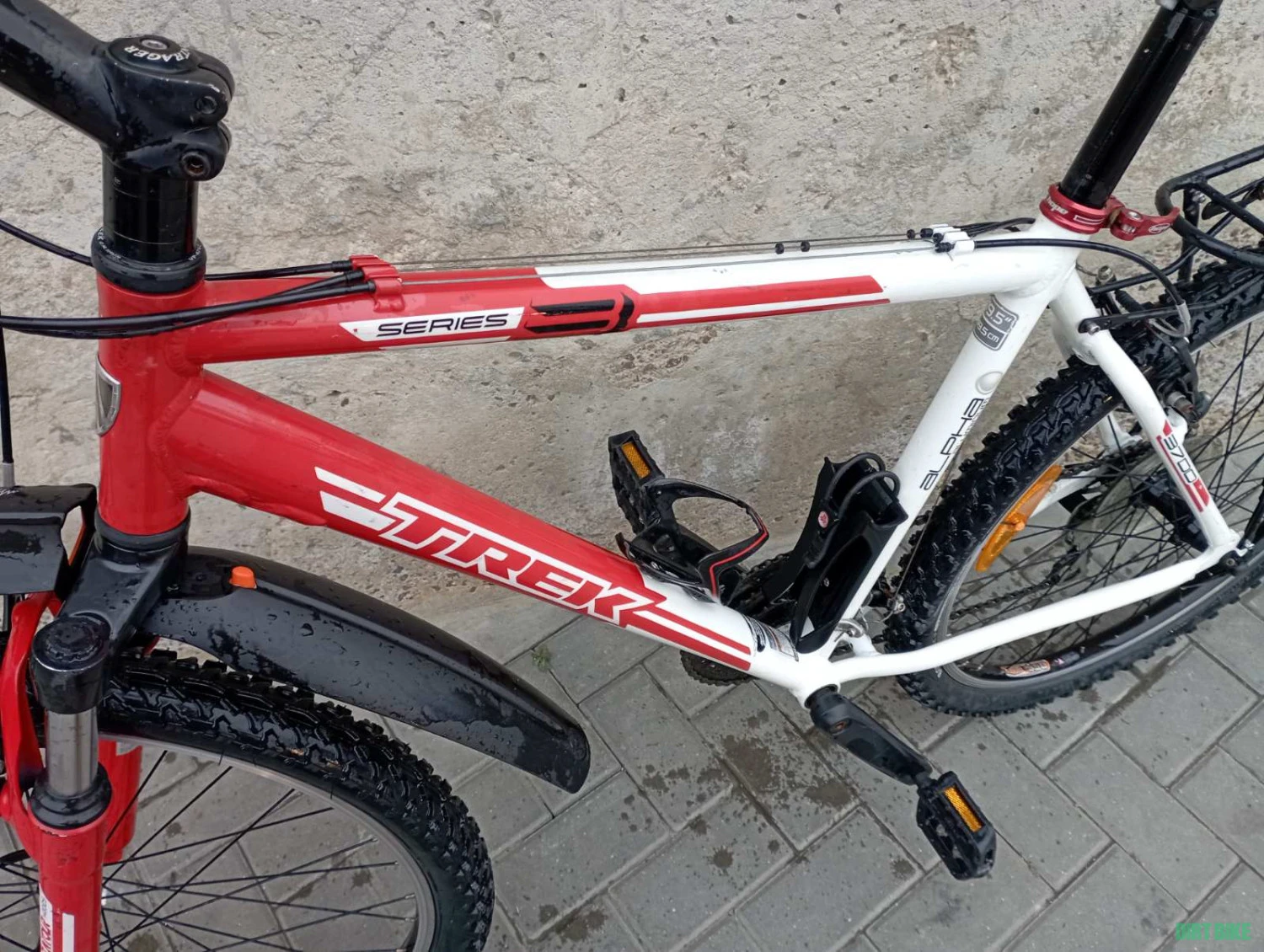 10. Trek Alpha 3700