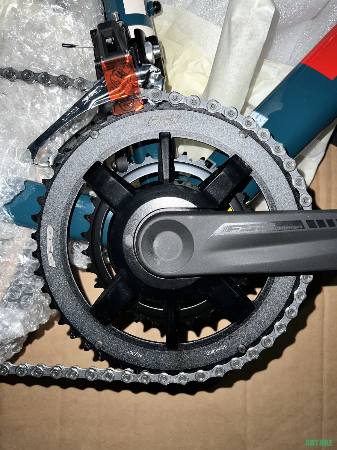 5. Vind Cinelli Zydeco Muddy Dry Gravel Bike