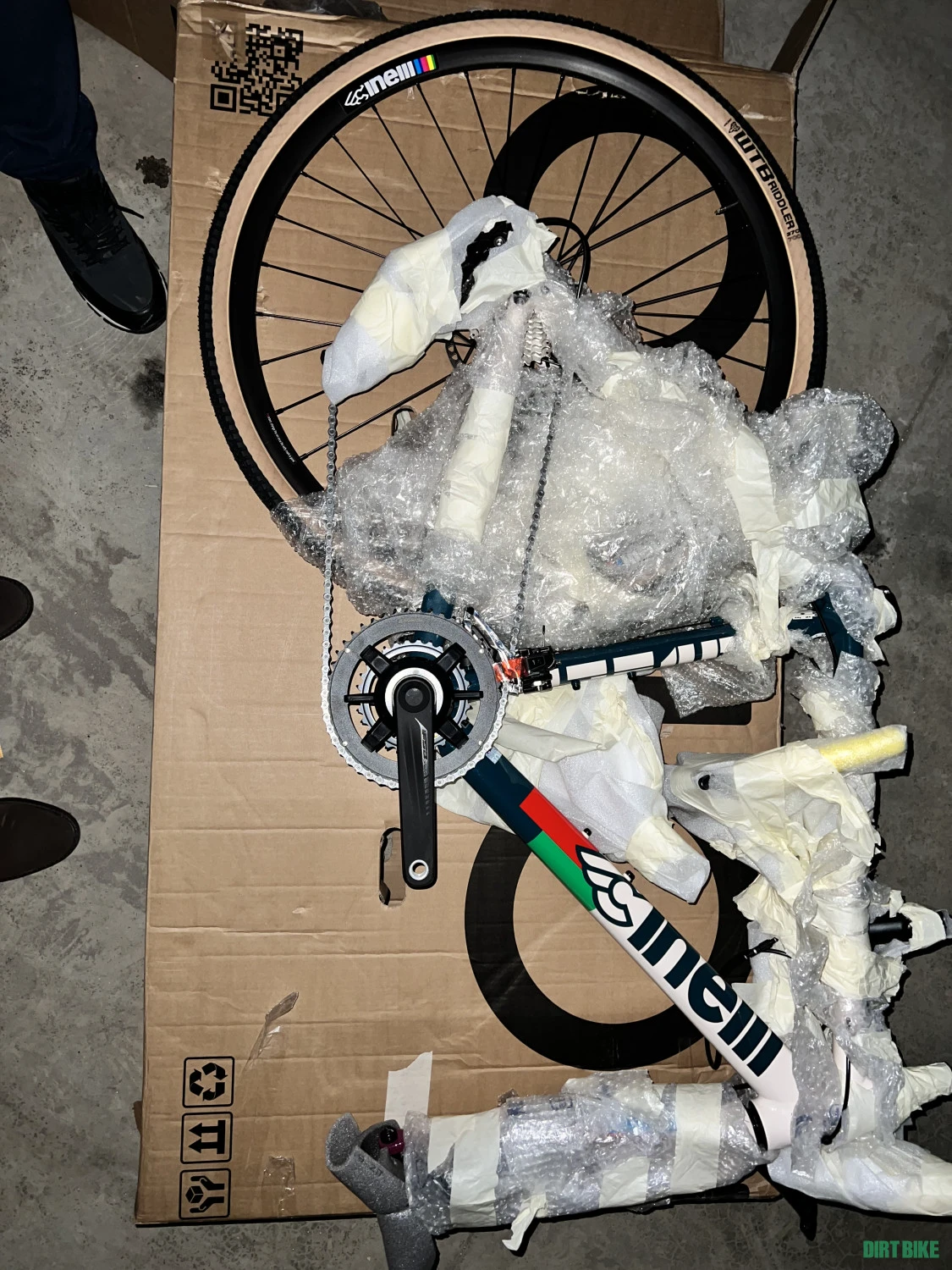 2. Vind Cinelli Zydeco Muddy Dry Gravel Bike