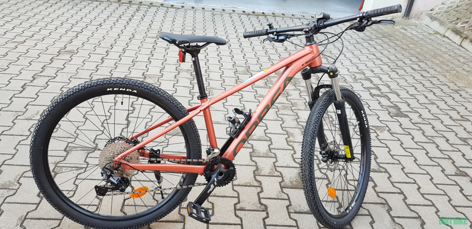 3. Bicicleta MTB Hardtail Orbea Onna 30 27.5