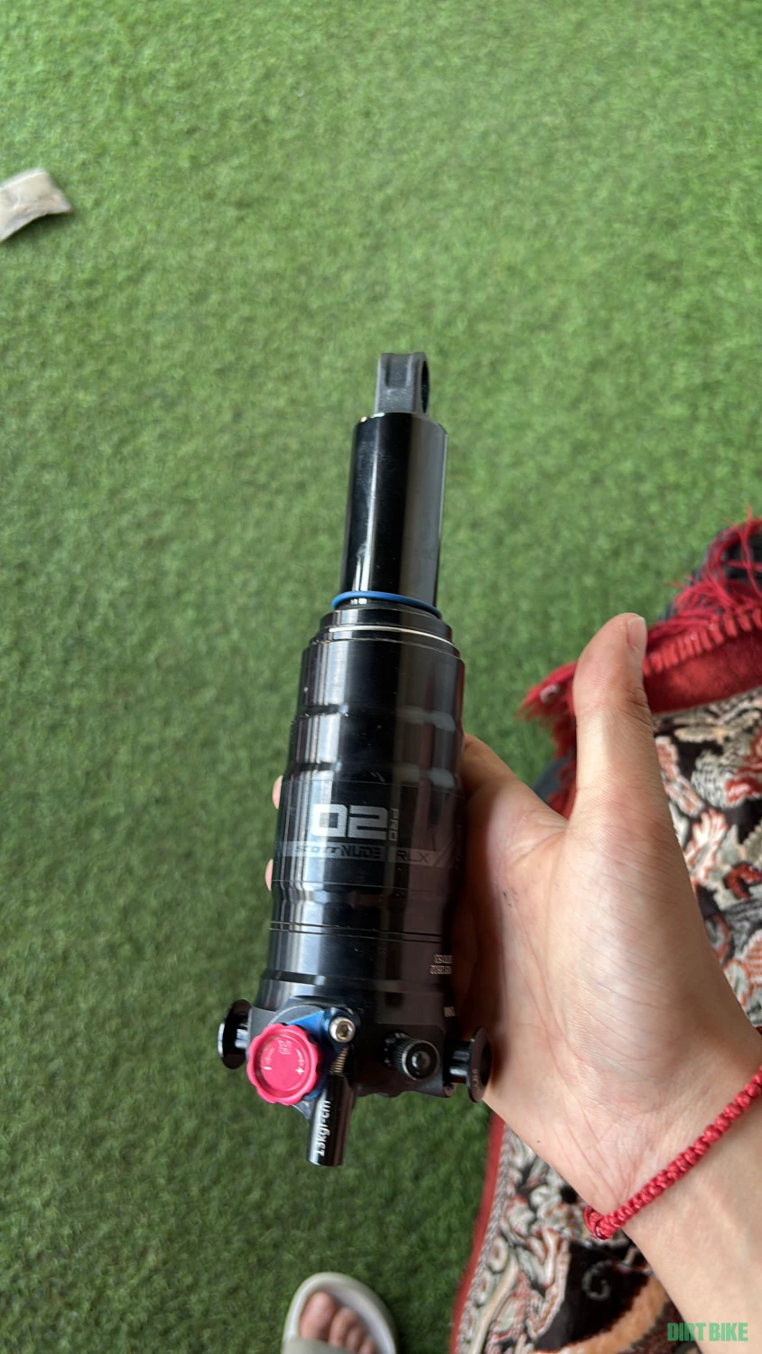1. Vând shock X fusion unde trunnion