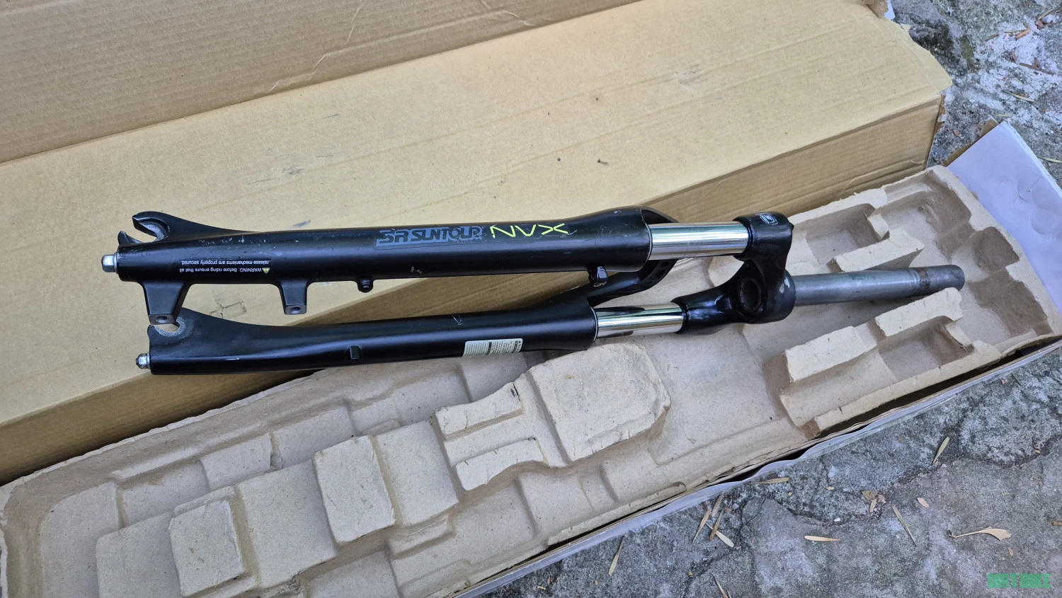 4. Furca 29 SR Suntour NVX
