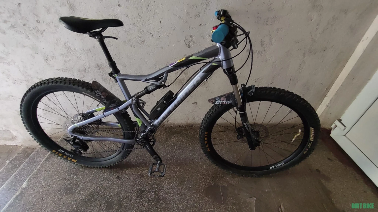 1. Rockrider ST900S