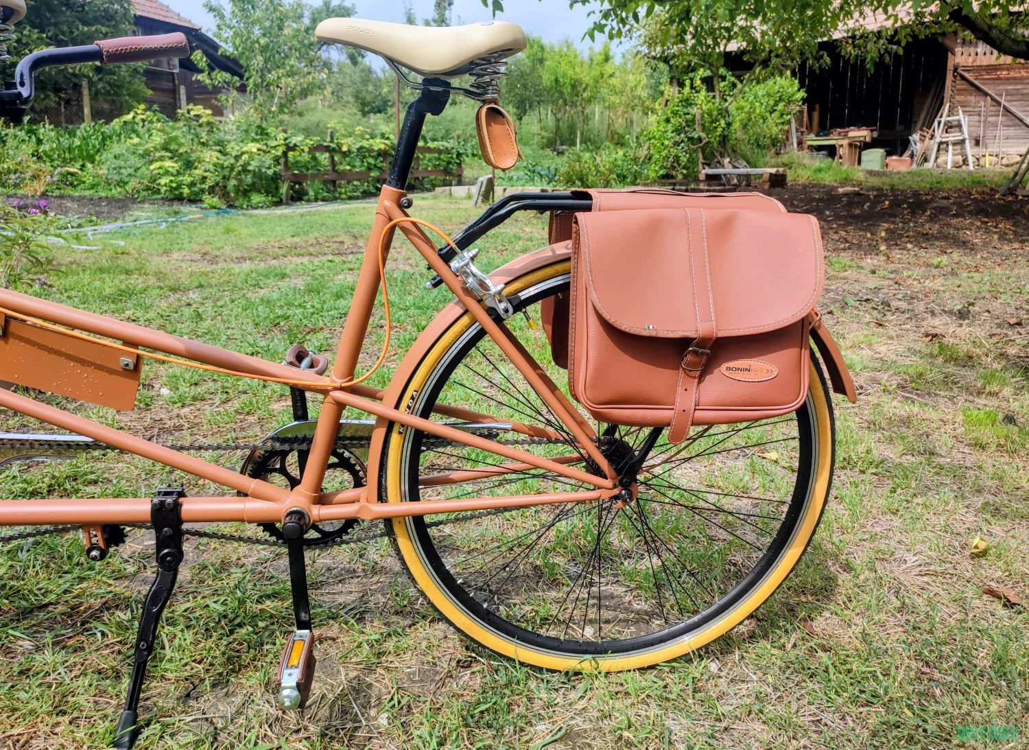 8. Bicicleta Tandem Pentru Oraș 2 Persoane.
