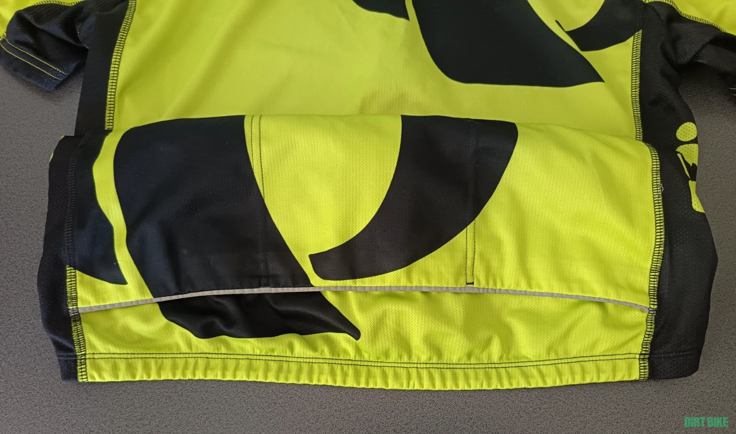 5. Pearl Izumi Elite Jersey tricou ciclism barbati