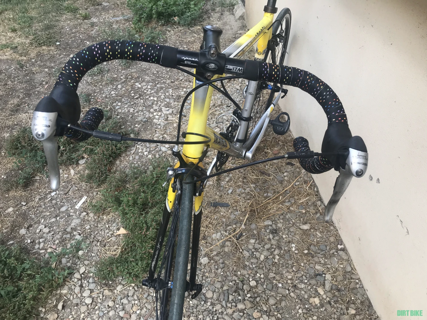 7. Cursiera Alu, furca carbon Decathlon