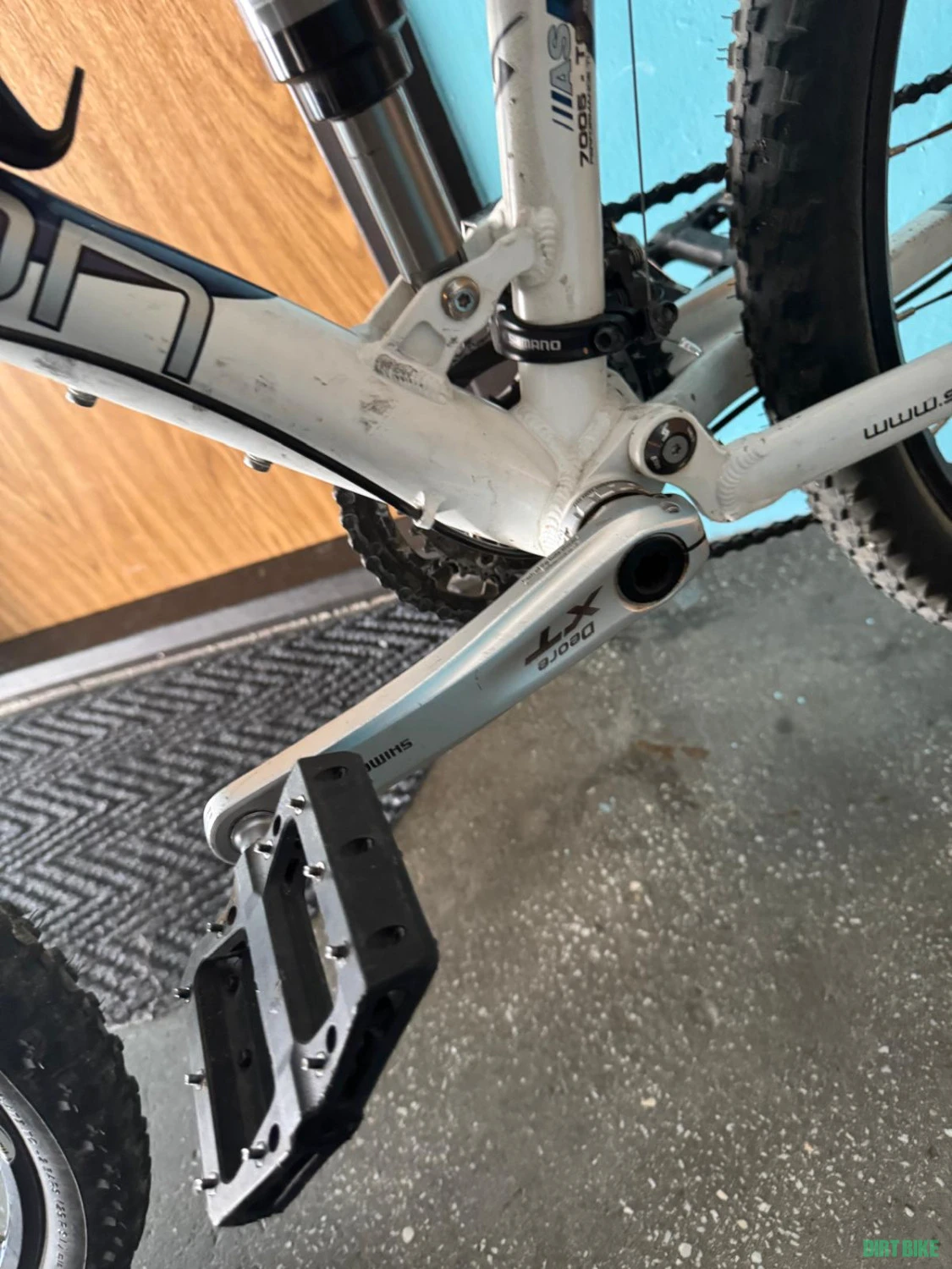 9. Gravel Benben Limited Edition – oțel, mărime 56, SRAM Apex/Rival