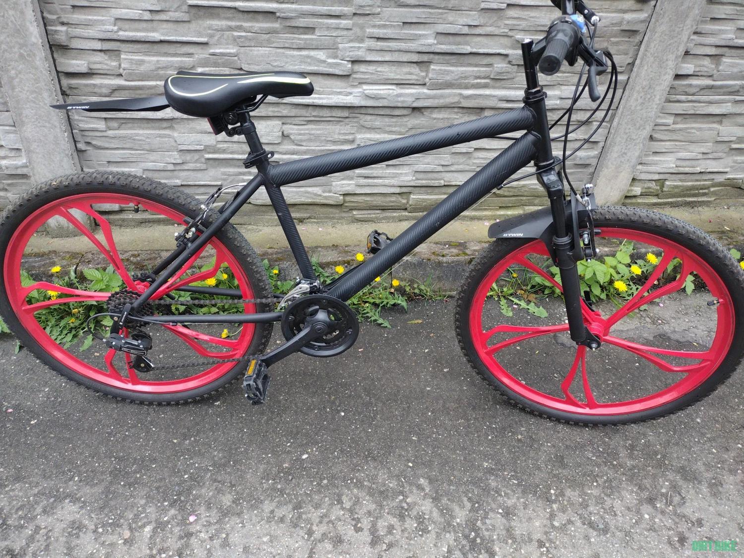 6. Bicicleta MTB 3x7 viteze cu roti de 26 inch