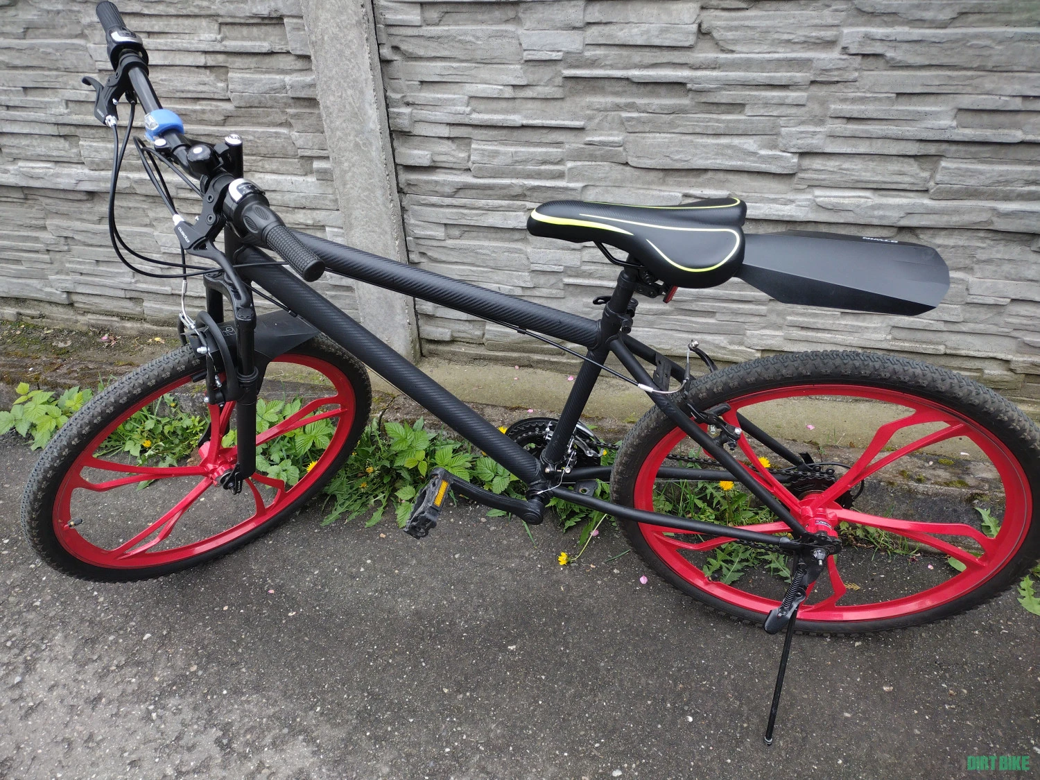 1. Bicicleta MTB 3x7 viteze cu roti de 26 inch