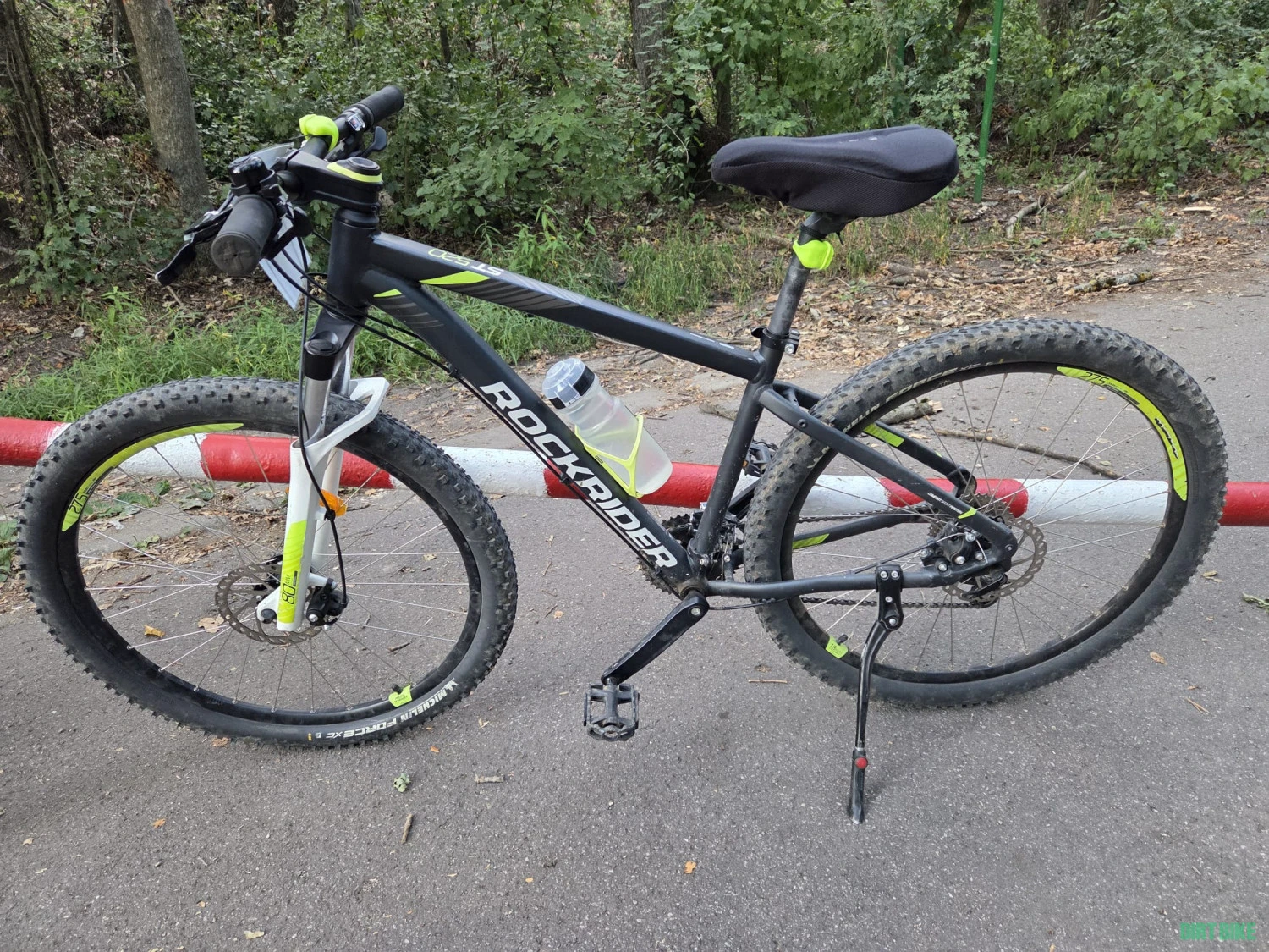 1. Bicicleta Rockrider ST520 roti 27,5 cadru M