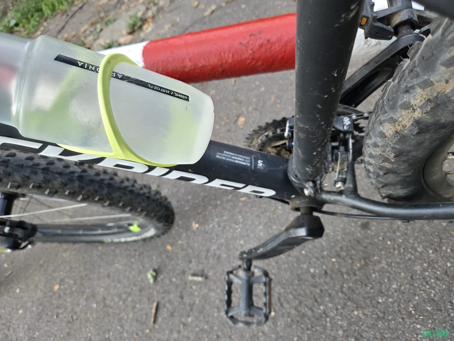 5. Bicicleta Rockrider ST520 roti 27,5 cadru M