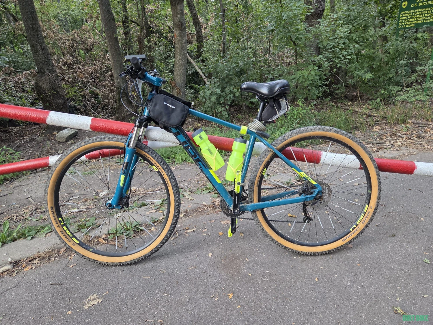 1. Bicicleta Cube Aim Race Flashyellow roti 29 cadru L