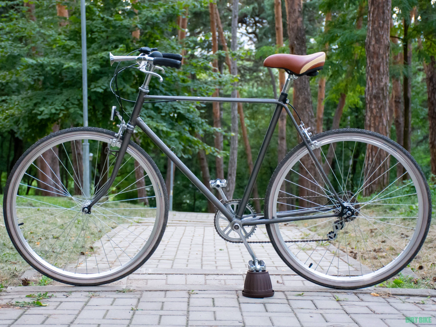 9. Bicicleta vintage - recondiționată complet