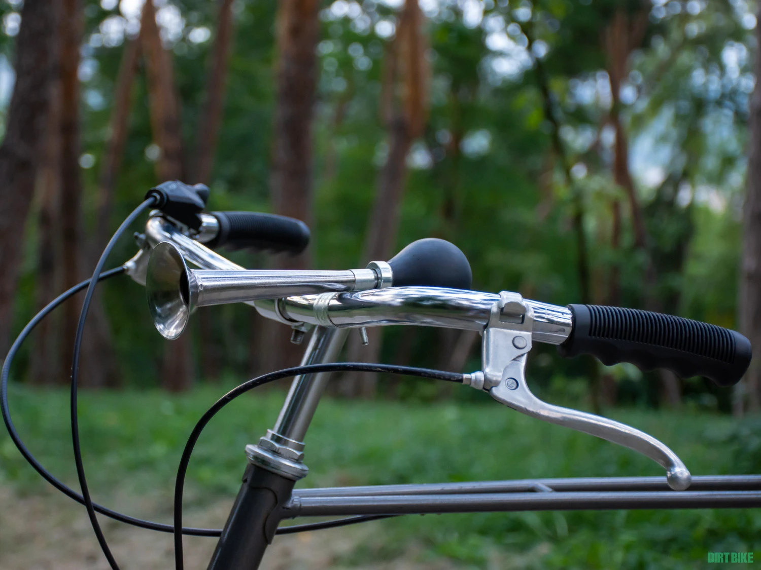 4. Bicicleta vintage - recondiționată complet