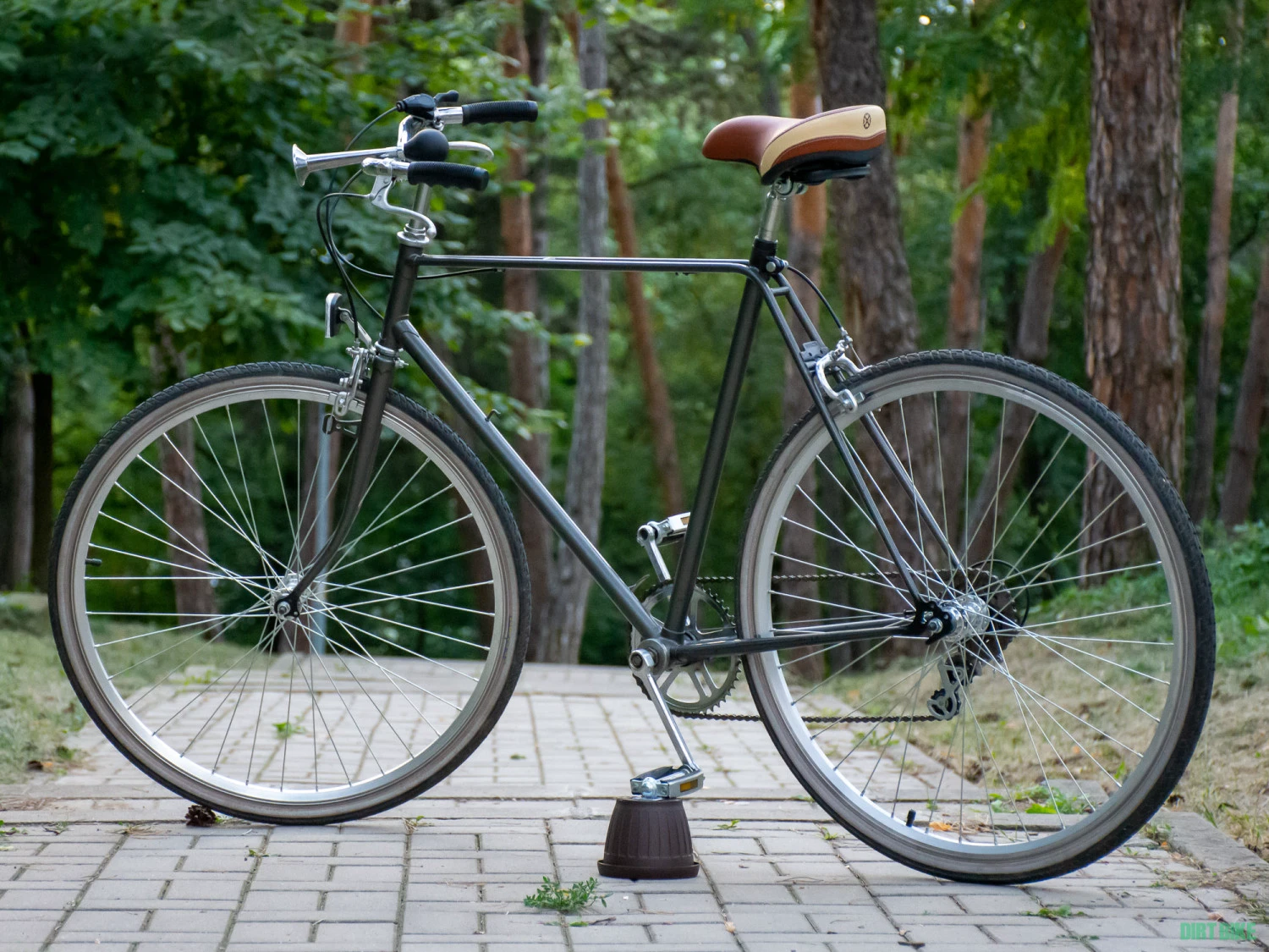 10. Bicicleta vintage - recondiționată complet