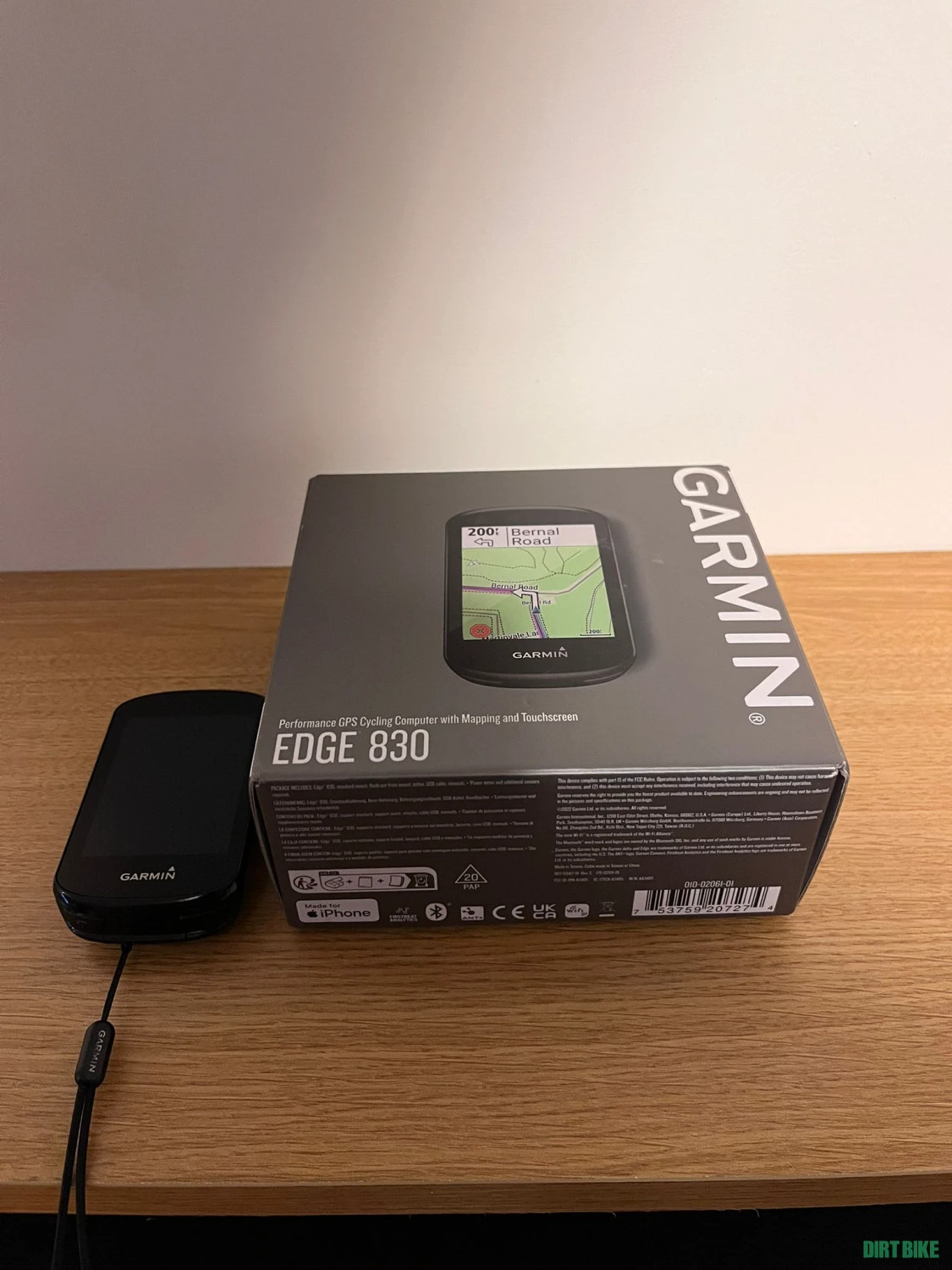 1. Garmin Edge 830 – ciclocomputer GPS, stare excelentă, cu accesorii