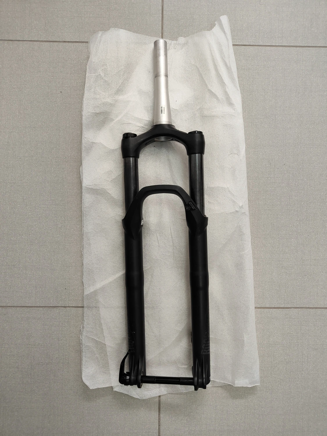 1. Furca Rock Shox Recon RL 29 120 mm Boost ax 15x110 mm
