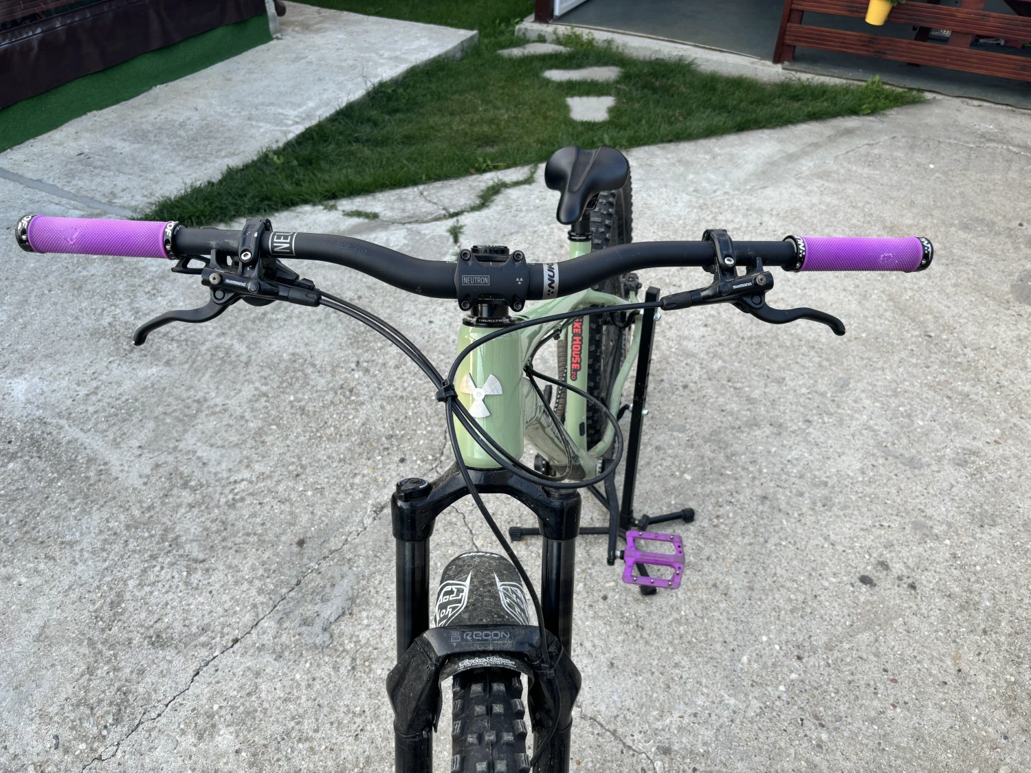 2. Vand nukeproof scout 275