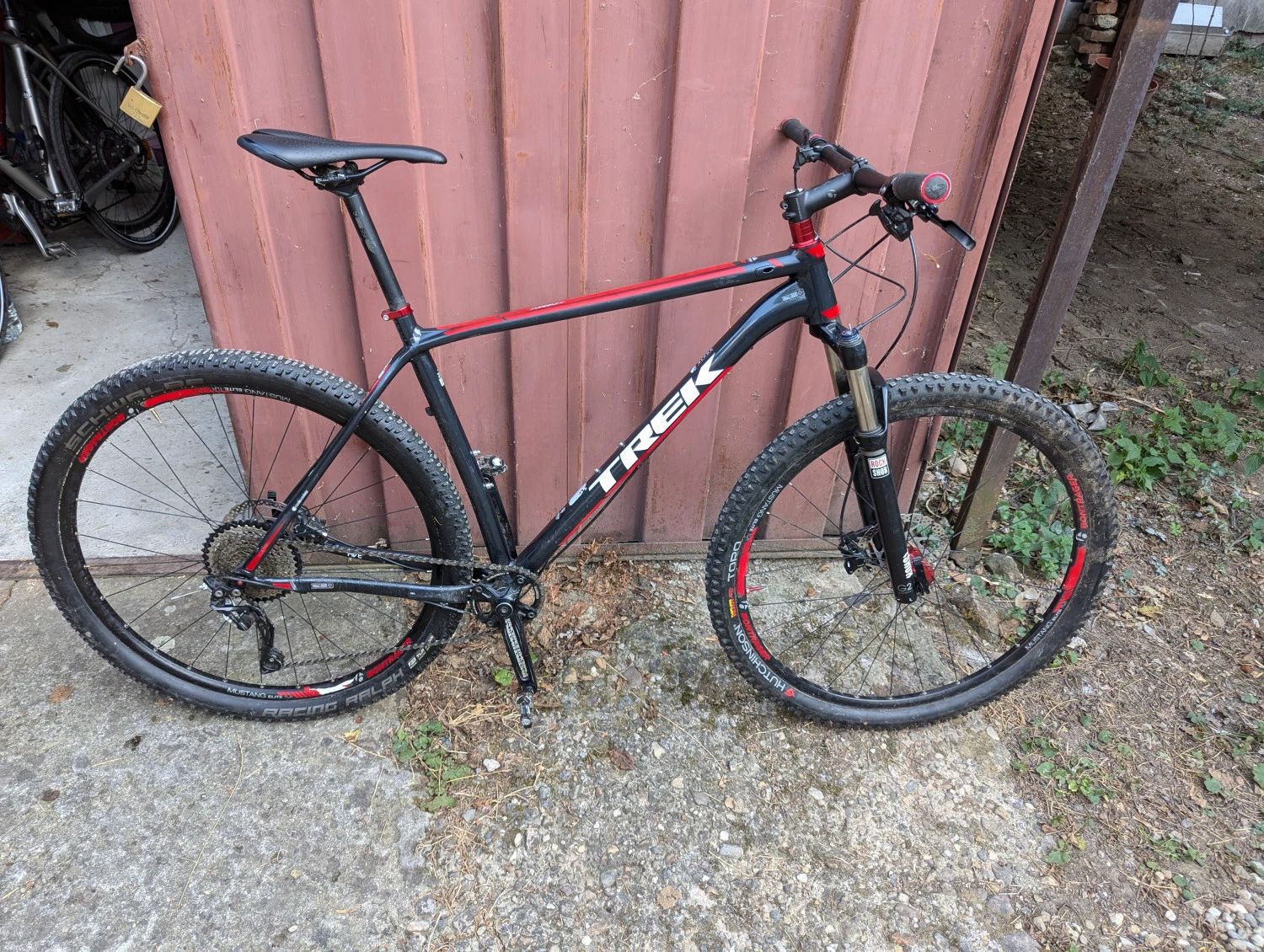 1. Vand Trek Superfly 5, marime L