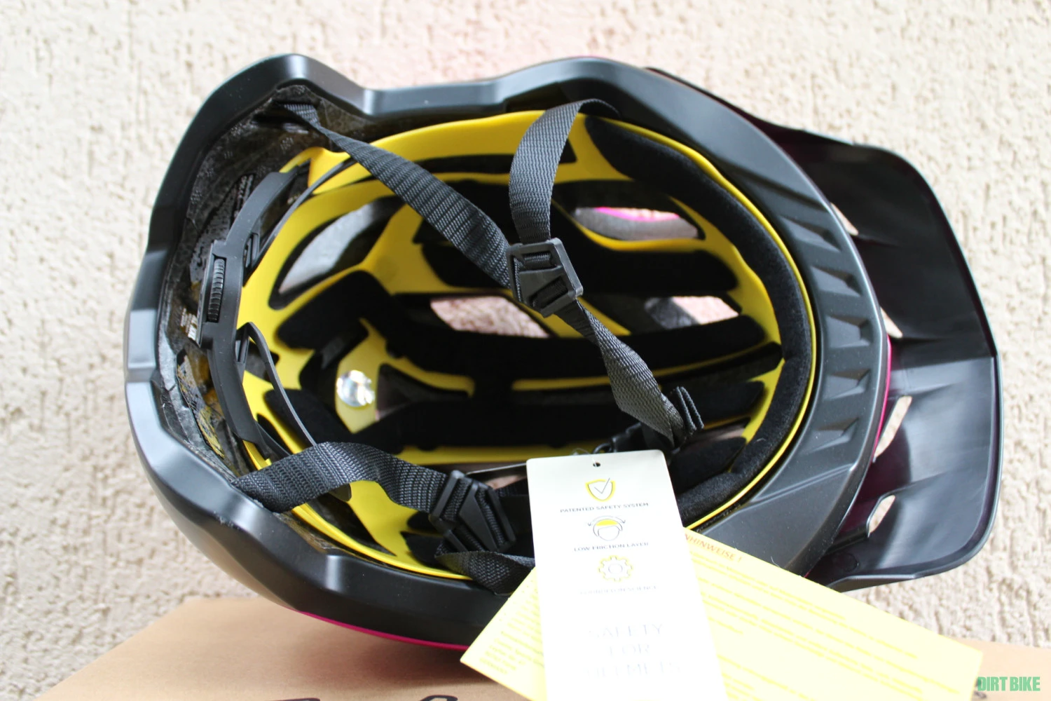5. Troy Lee Designs Flowline MIPS Orbit - casca MTB - XL/XXL (60-63 cm) Magenta