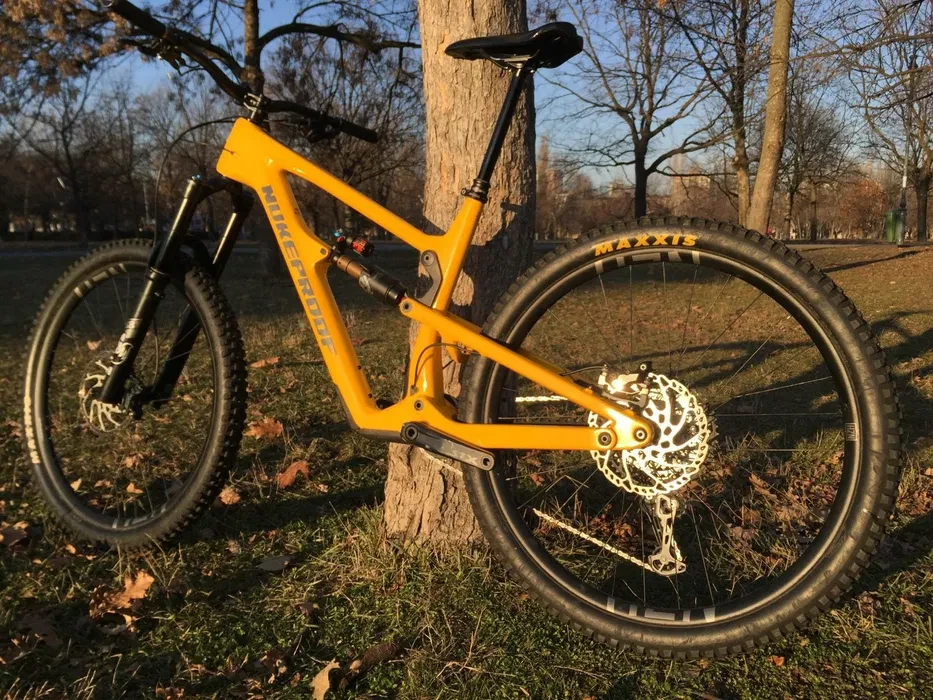 1. Vand bicicleta Nukeproof Mega XL