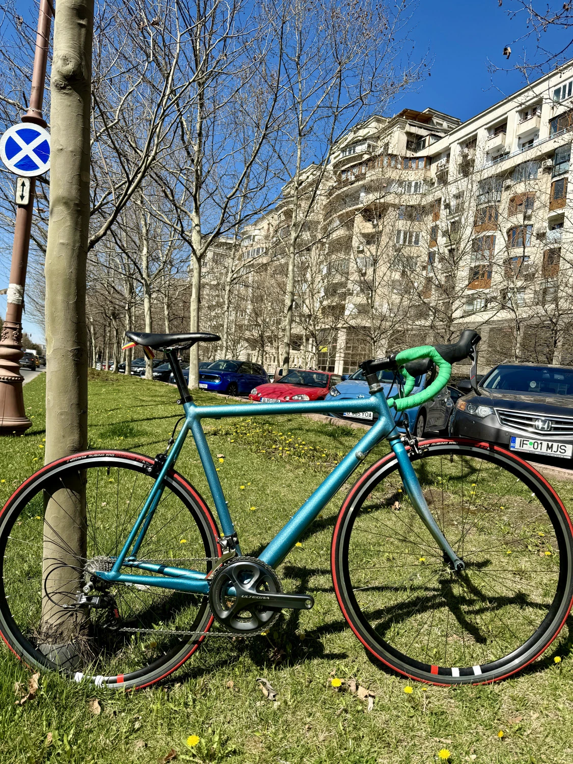 8. Bicicleta Cannondale CAAD marime 54