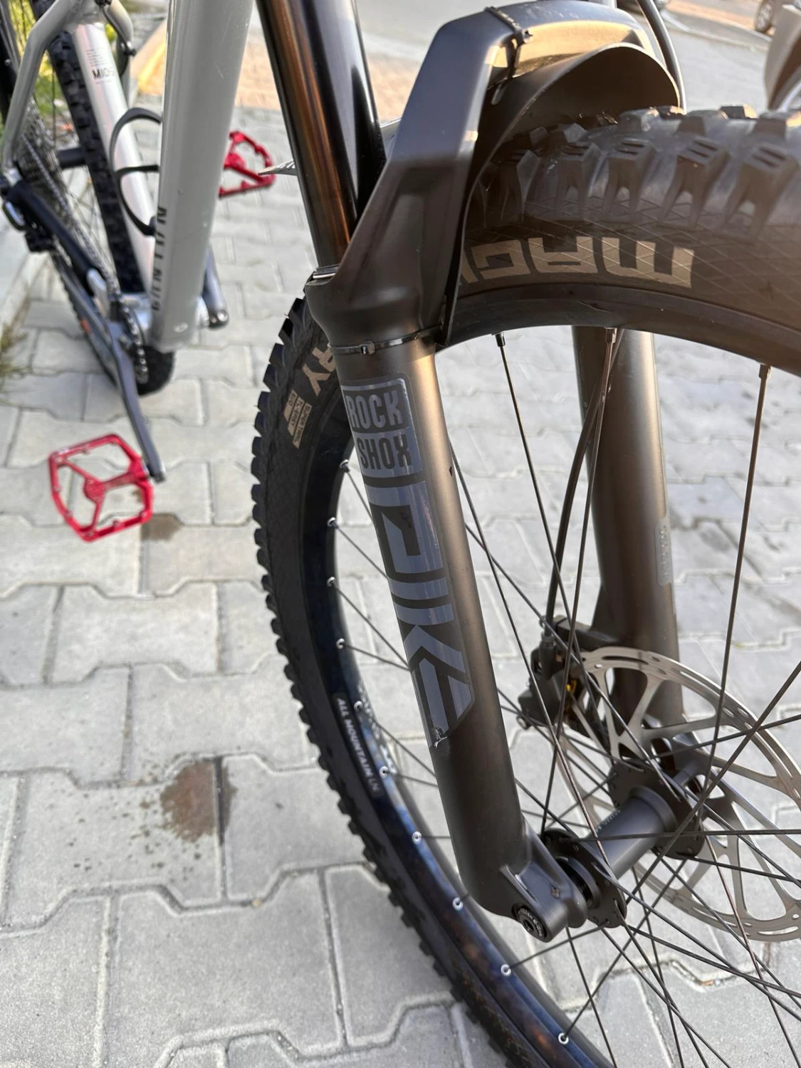 1. Furca Pike Select 140mm 2023