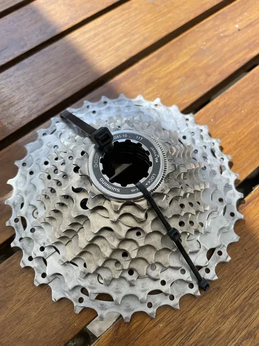 1. Pinioane Shimano SLX 10v 11-34T