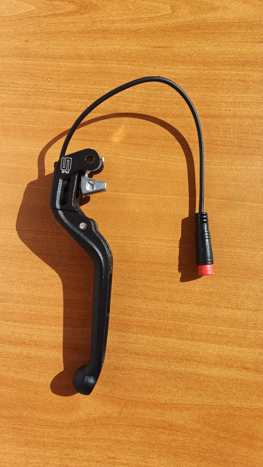 1. Manetă Magura MT5e