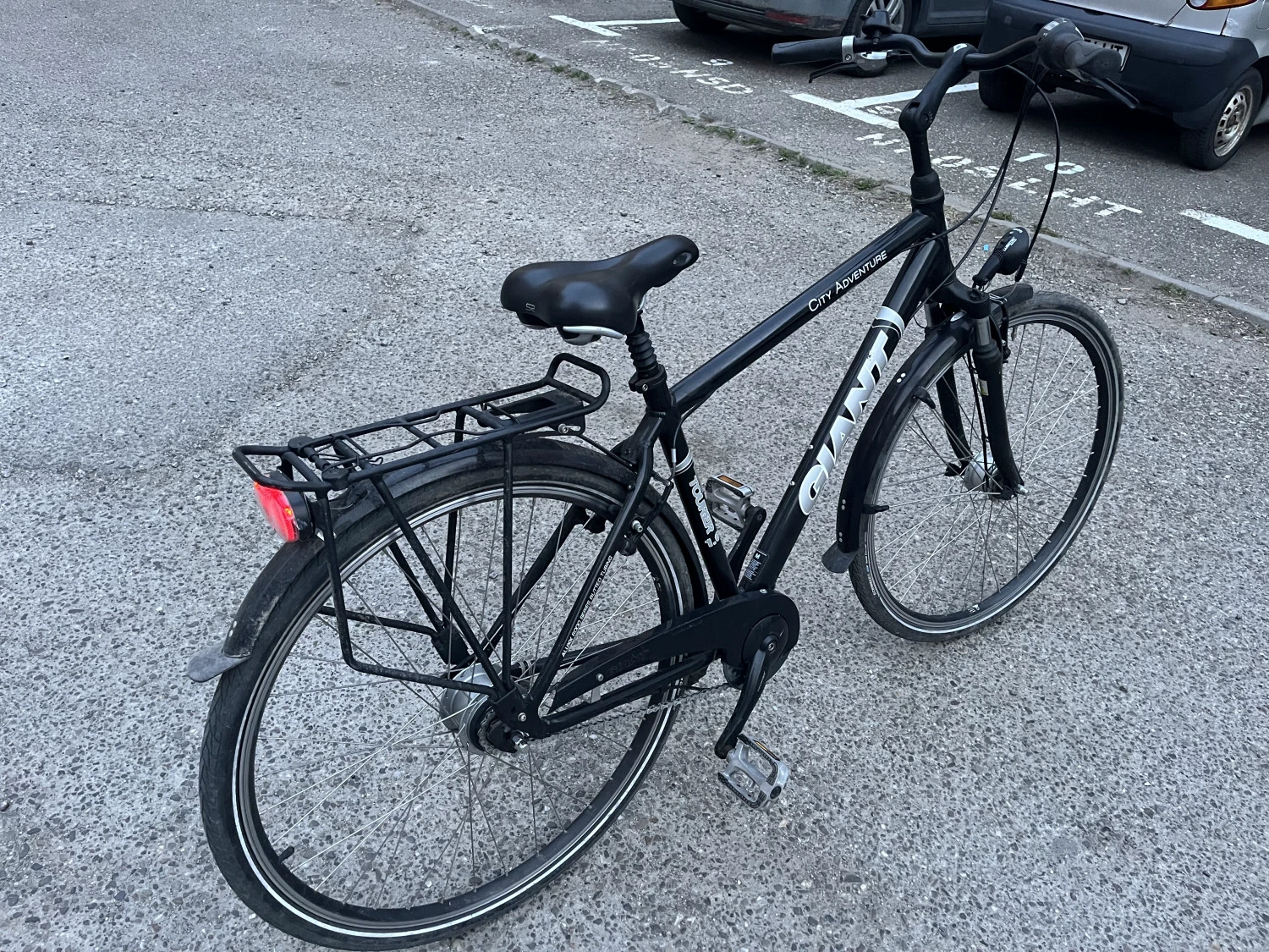 4. Bicicleta Giant City Adventure