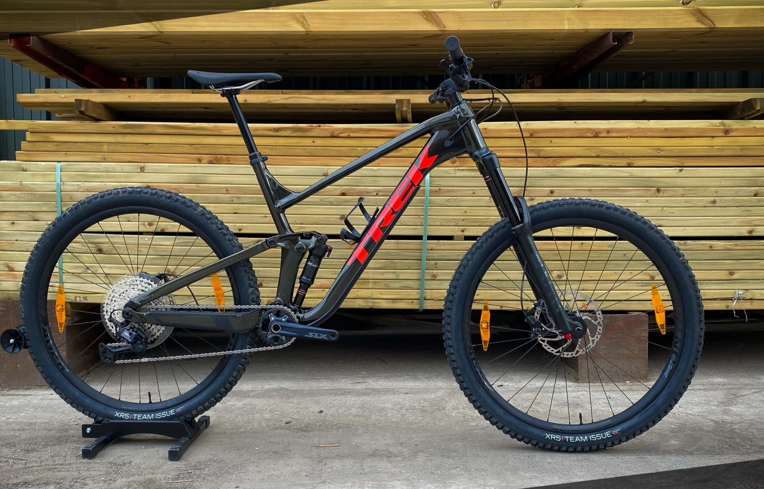 1. TREK slash 7 Gen 5 XL 1x12speed SLX/XT