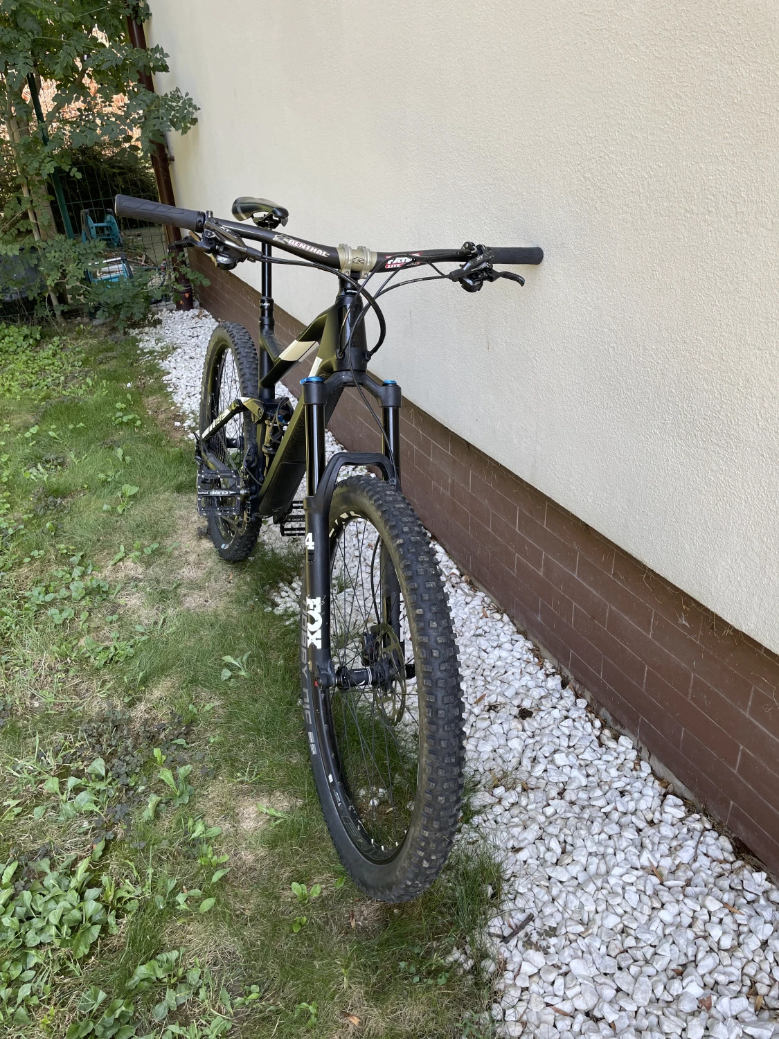 3. Cube stereo hpc 140
