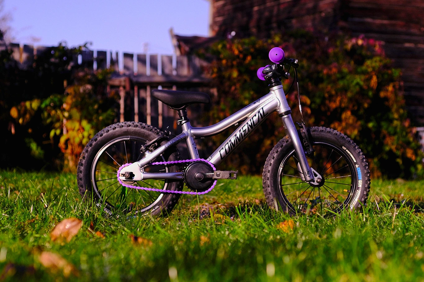 1. Bicicleta copii 14" Commencal Ramones