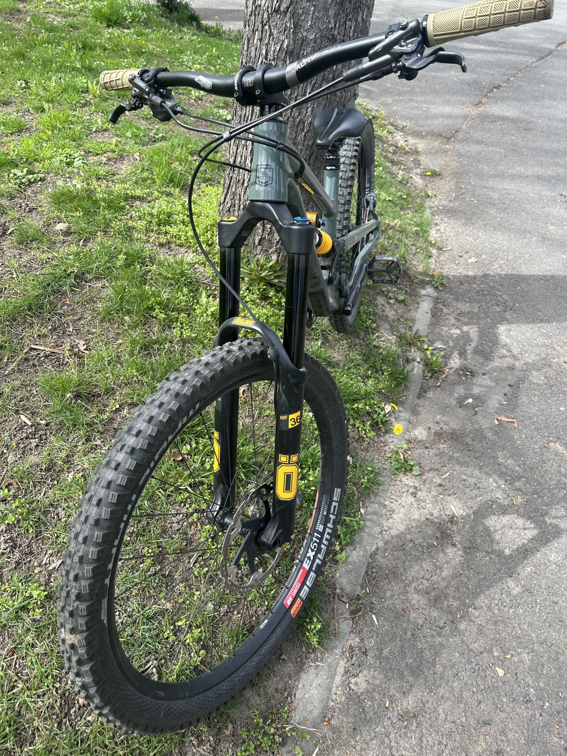 2. Commencal clash keswick green cu ohlins