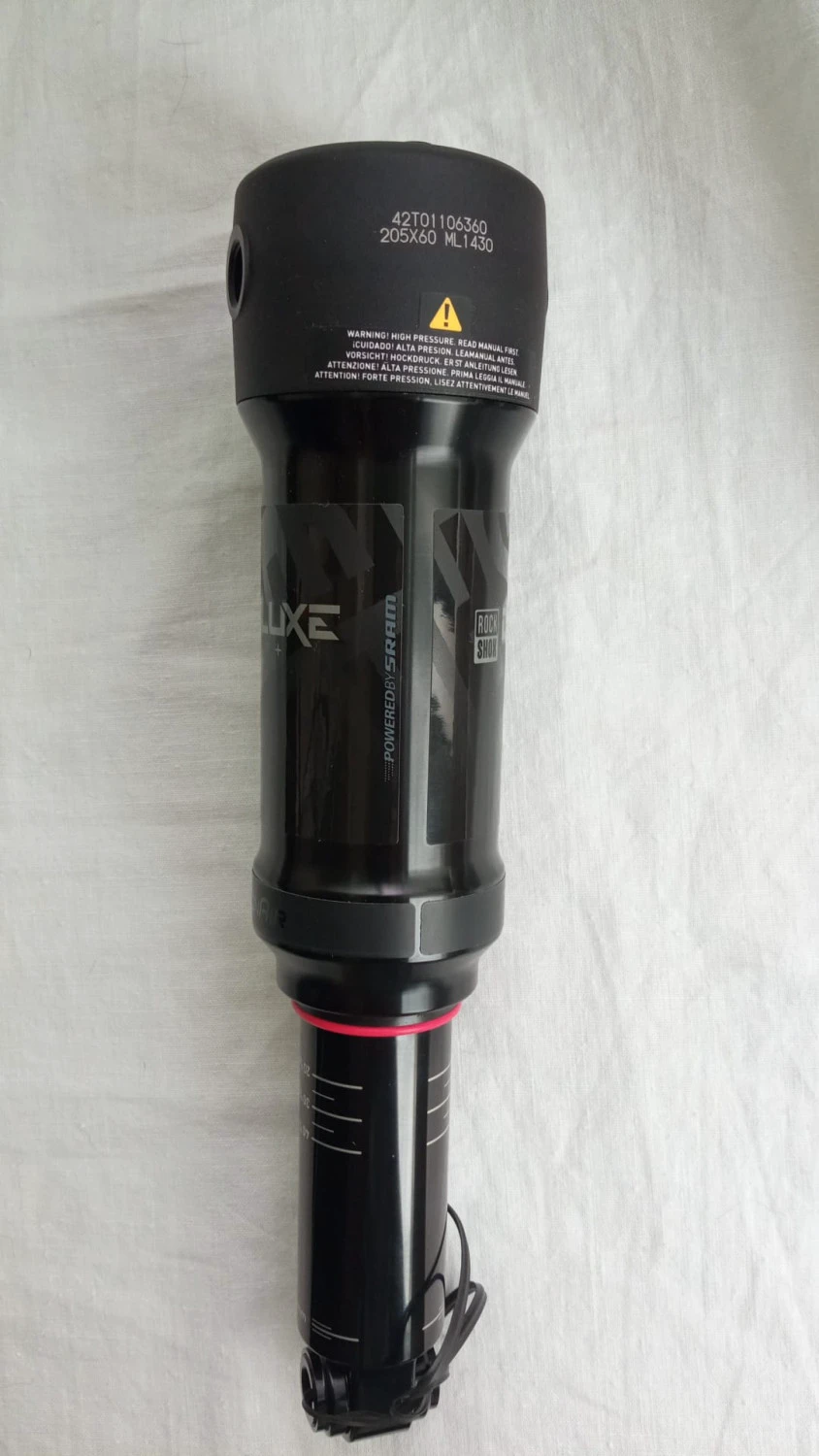 1. Rockshox nou Shock Superdeluxe Select+ trunnion 205x60mm