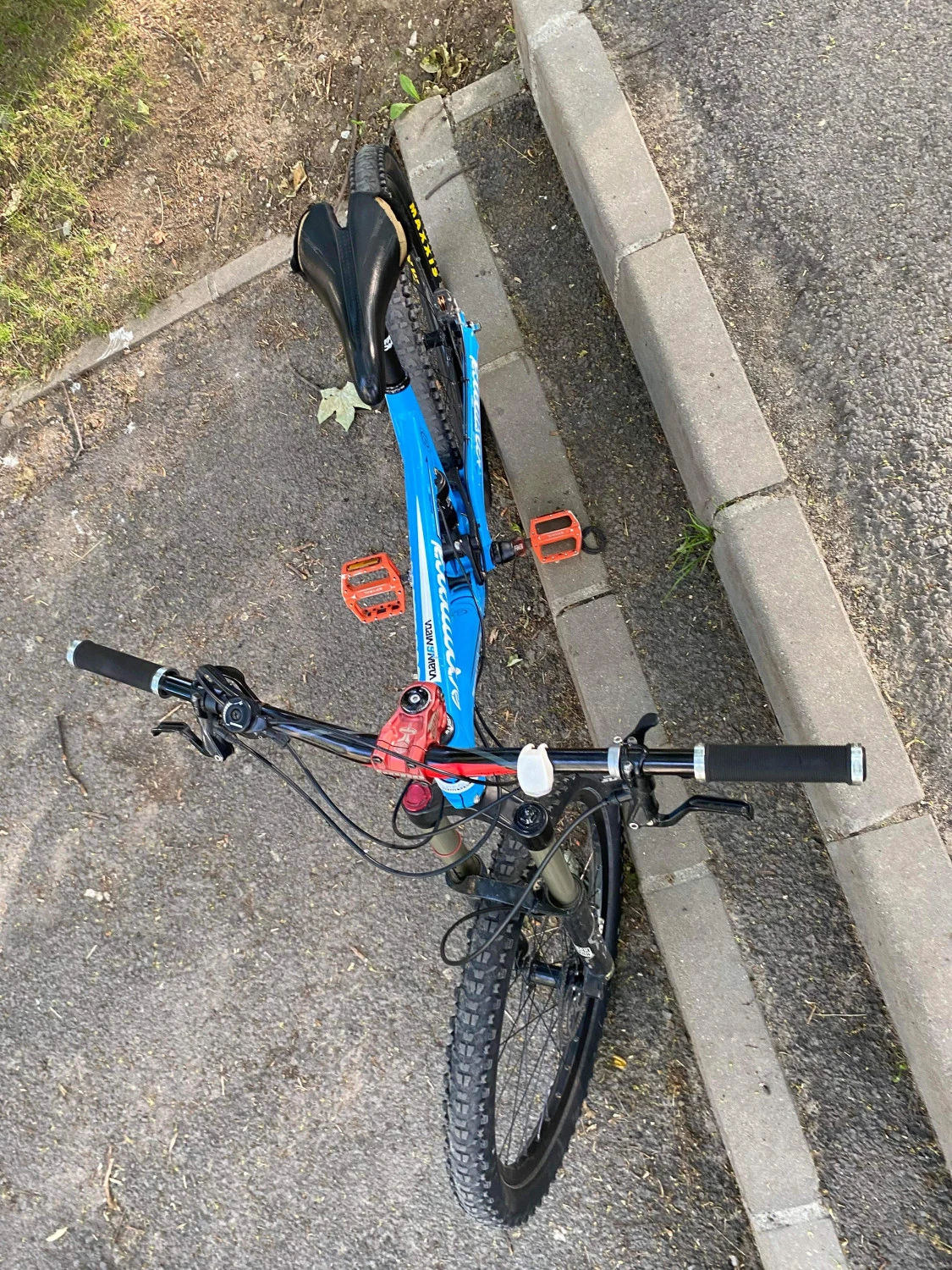 8. Commencal Meta 6