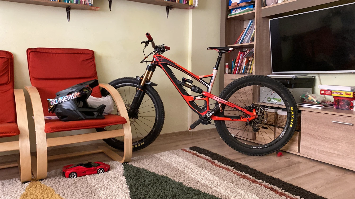 5. Yt capra cf pro race 2016