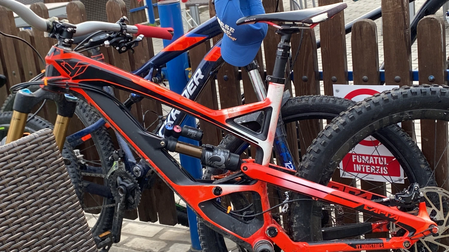 6. Yt capra cf pro race 2016
