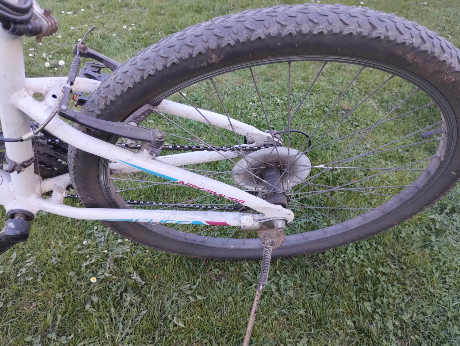 5. Vând bicicleta marca Nakamura