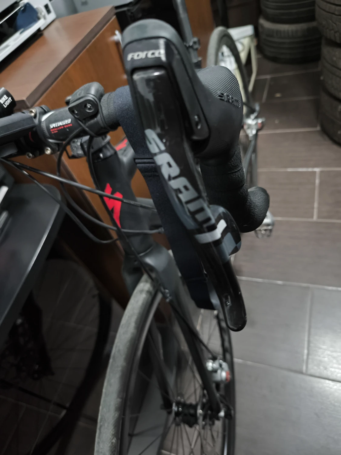 1. Cursieră Specialized Secteur Expert Disc 2x11
