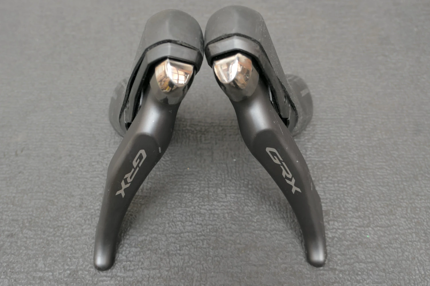 1. Manete Shimano GRX 1x11 viteze