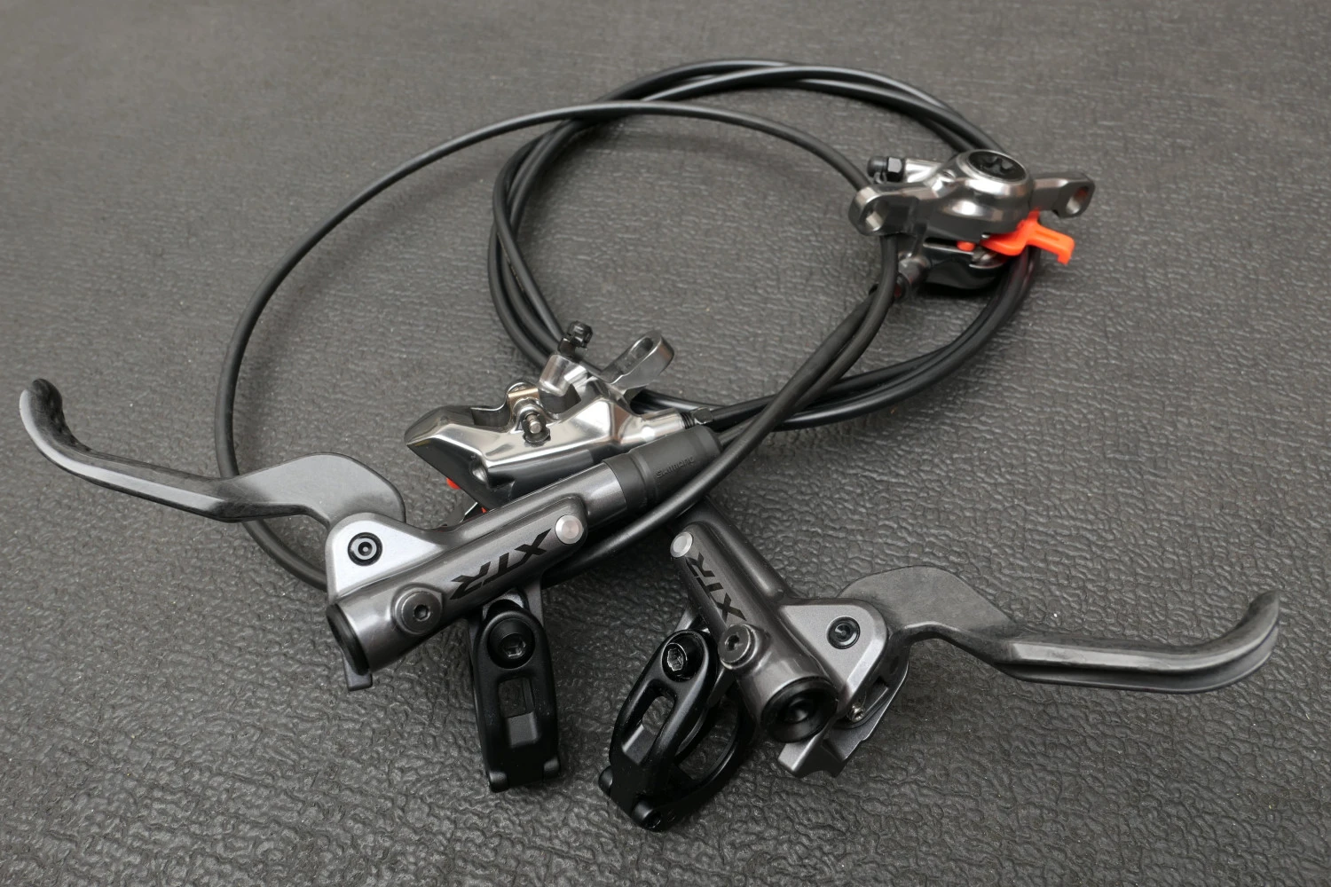 1. Shimano XTR BR-M9100