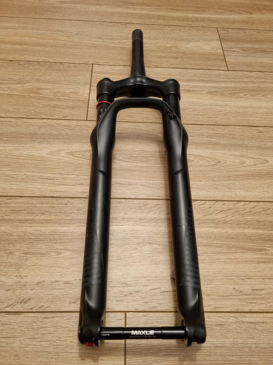 1. Rockshox Reba RL 29" BOOST