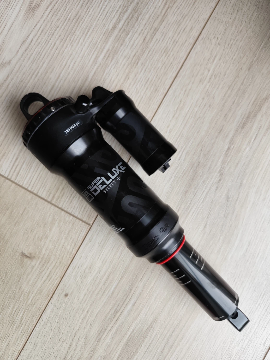 1. RockShox Super Deluxe Select+ 230x62.5