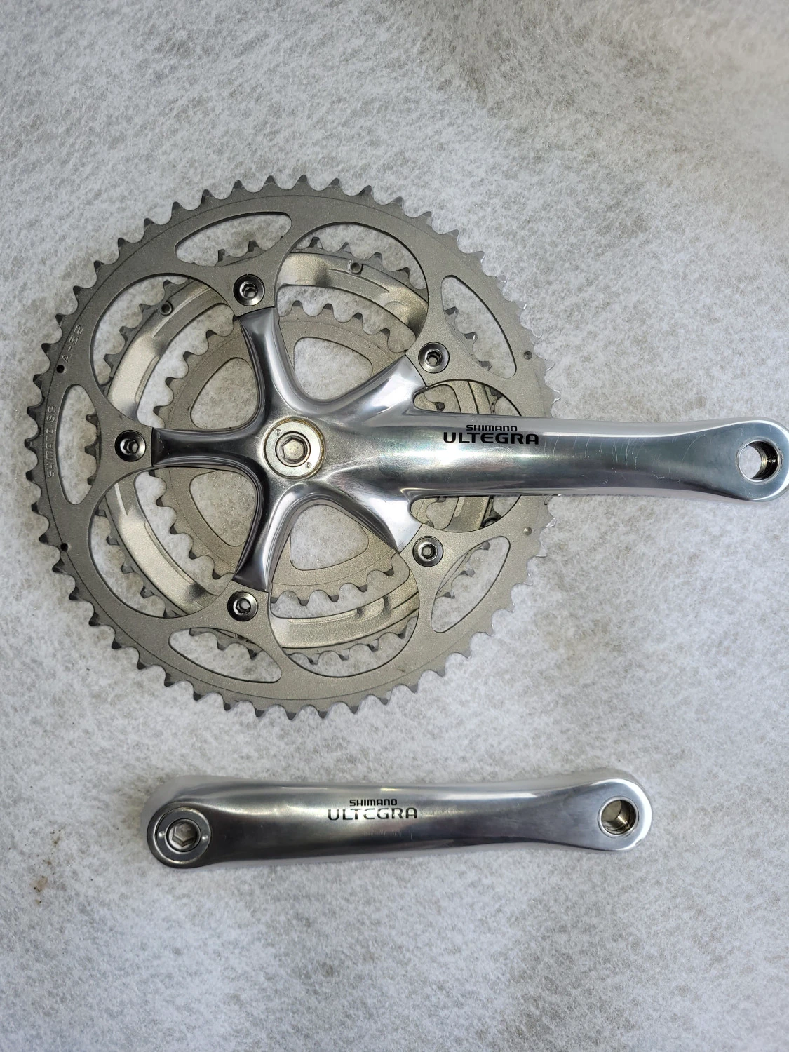 9. Groupset Shimano Ultegra R6500
