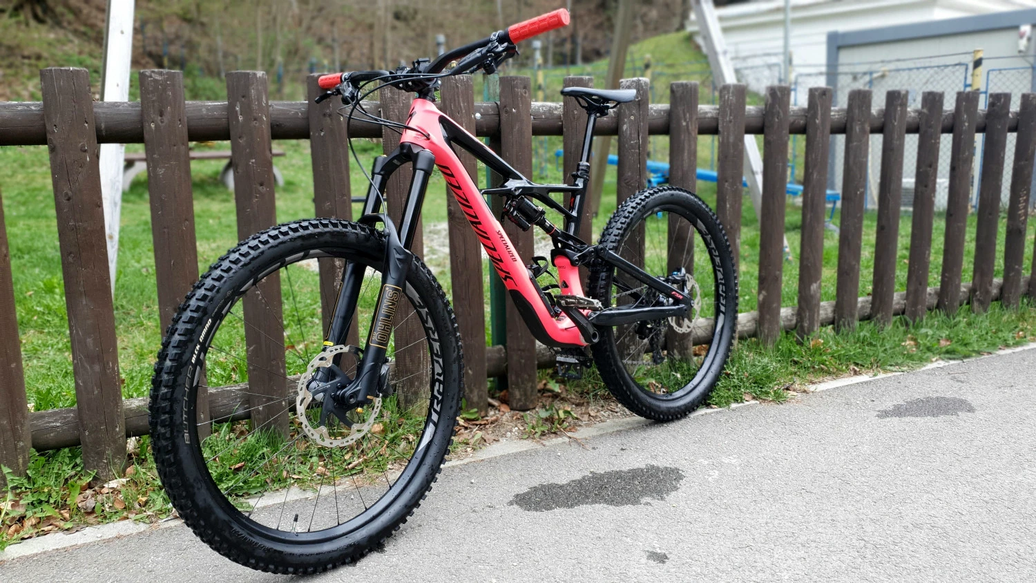 1. Specialized Enduro Elite 27.5 M