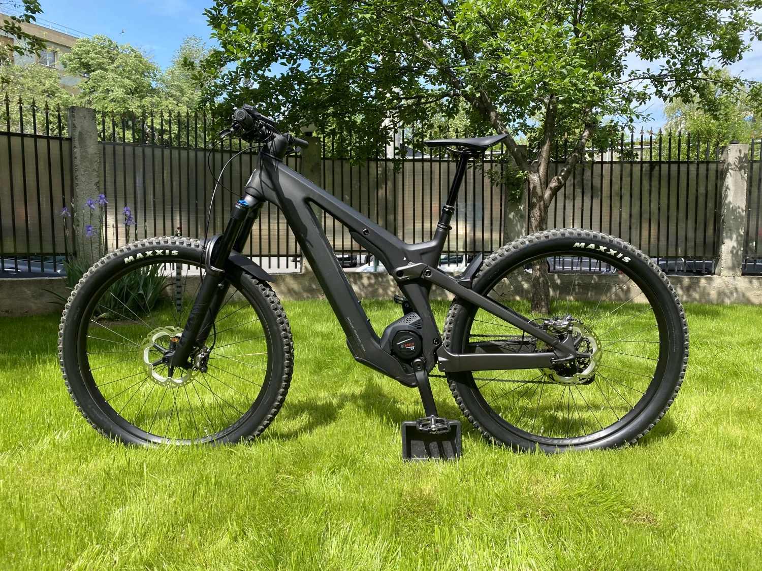 3. Scott Patron eRIDE 900, Fox 38, Shimano XT 12 Speed ( M )