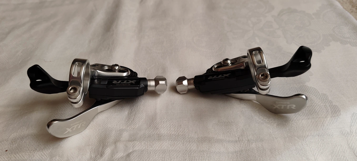 1. Manete xtr m970